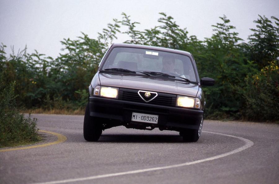  Alfa Romeo 33 1.8 TD (905) 1986 года  (фото 4 из 9)
